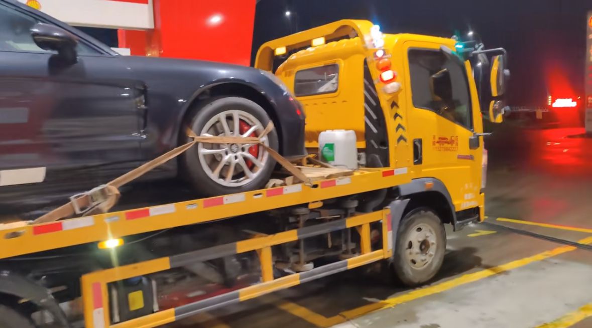 黄南行车途中遇到突发状况该如何呼叫道路救援？